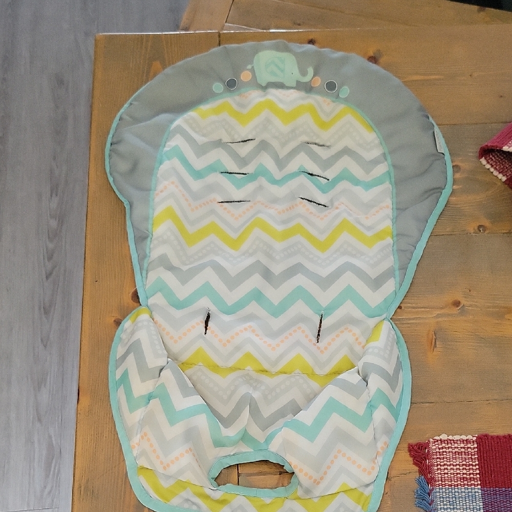 Chevron Patterned Kids Seat Liner